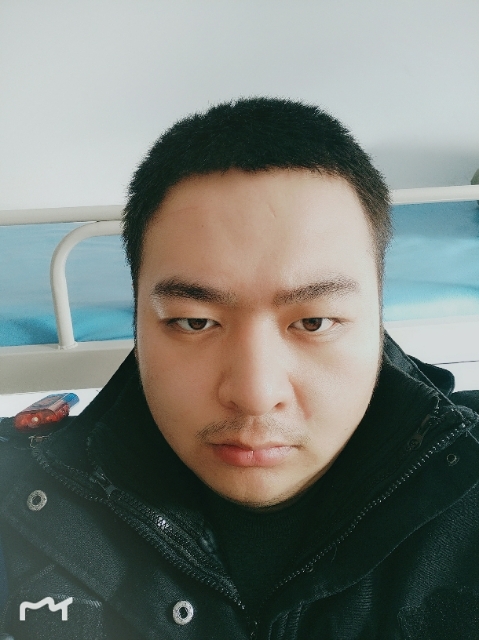 负重前行的第一张照片--新疆残疾人相亲网
